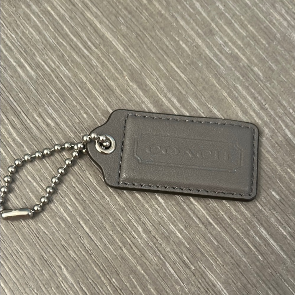 Coach Gray Leather purse tag‎